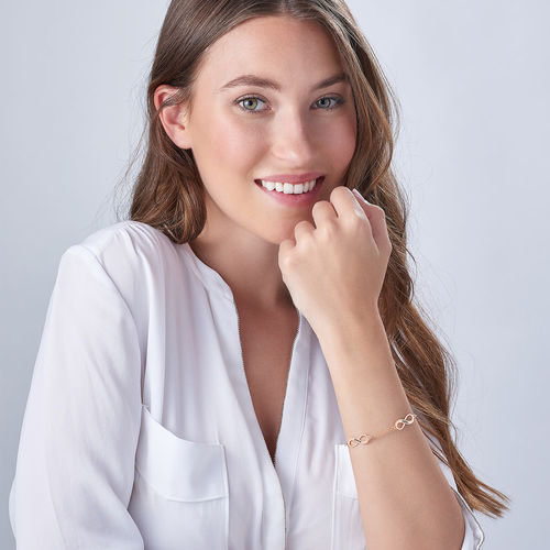 여러 개의 펜던트가 있는 로즈 골드 도금 인피니티 팔찌 - 3